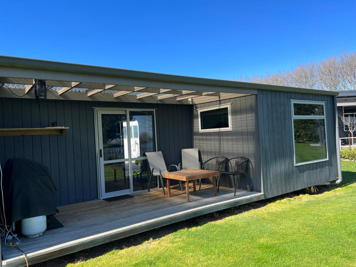 Riverside Bliss Clive Exterior foto